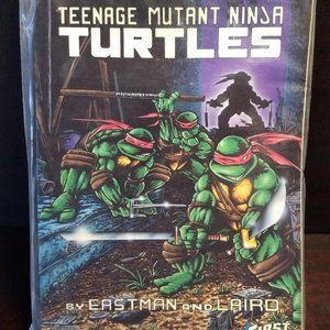 Vintage 1986 Teenage Mutant Ninja Turtles Graphic Novel #1